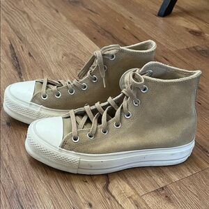 Converse Chuck Taylor All Star suede lift platform sneakers, size 8